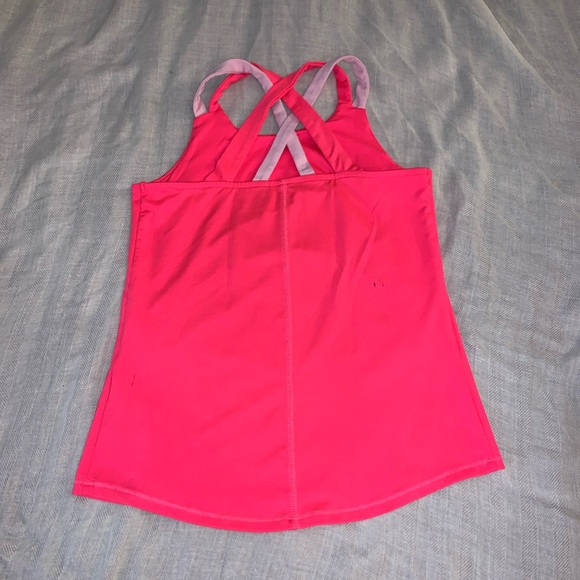 Bundle of 3 S/M athletic tops - Picture 9 of 12